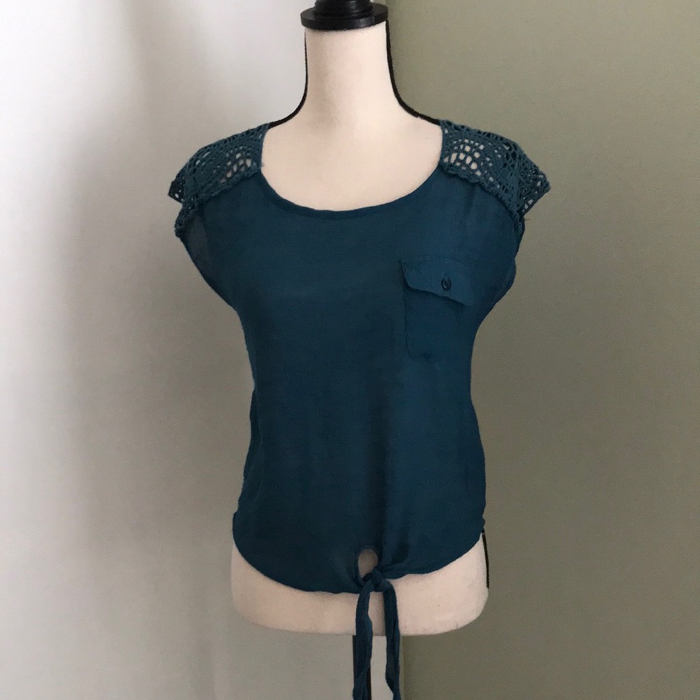 PEARL Women Crochet Shoulder /Tie Front Bohemian Top | S